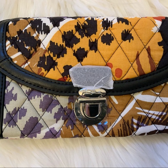 Vera Bradley Ultimate Wristlet - Painted Feathers - Picture 4 of 12